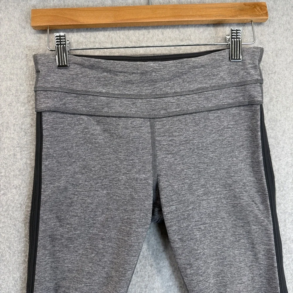 Lululemon Womens Size 4 Gray Black‎ Cropped Leggings Athletic Gym Workout Sporty